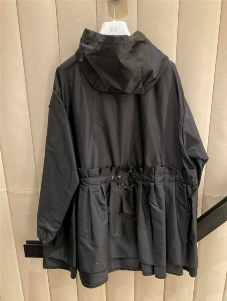 몽클레어 여성 바람막이 자켓--6