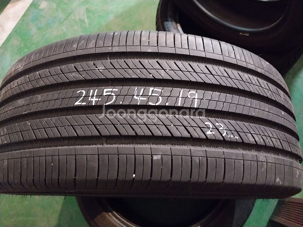 225-55-17 215-55-17 245-45-19--6