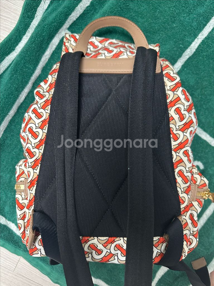 버버리 로고 패턴 백팩--1