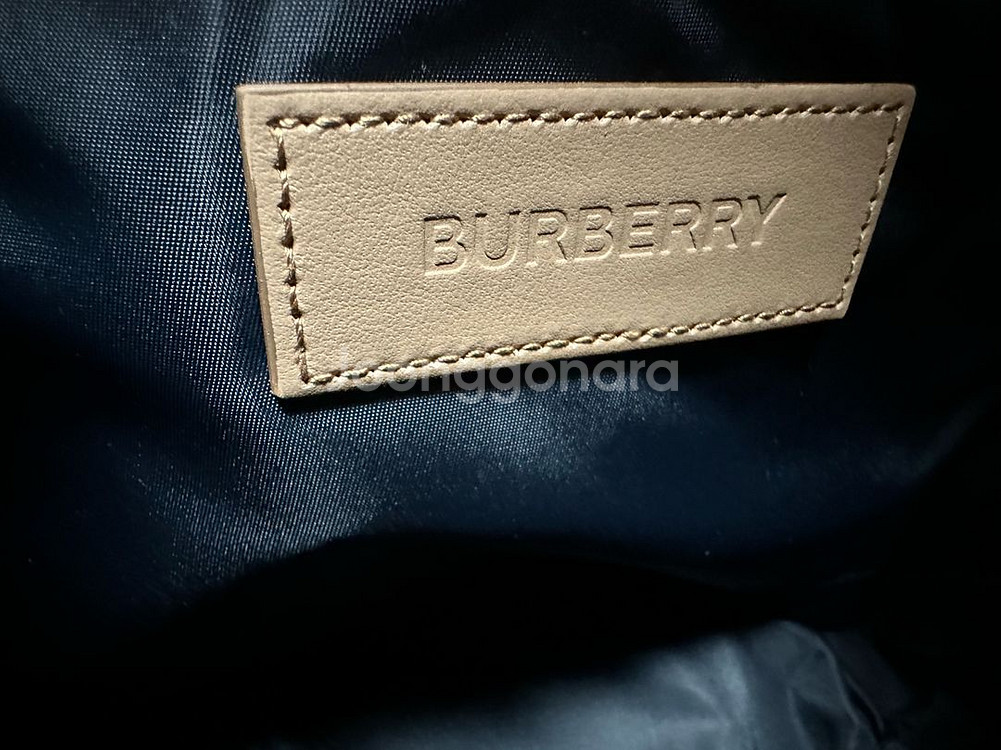 버버리 로고 패턴 백팩--3