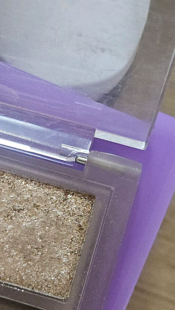 [중고판매] 클리오 쉐도우 갤러리 아이섀도우 팔레트--2