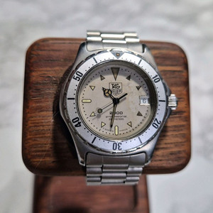 태그호이어 프로페셔널 2000 쿼츠 중고