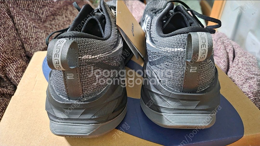 아식스 슈퍼블라스트2 러닝화 270사이즈--1