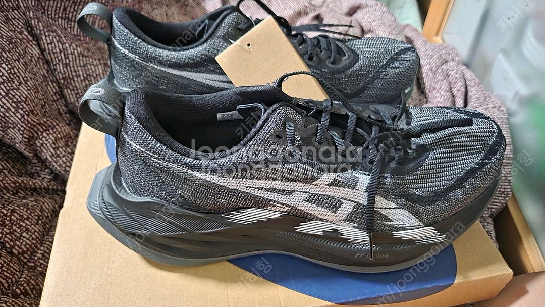 아식스 슈퍼블라스트2 러닝화 270사이즈--0