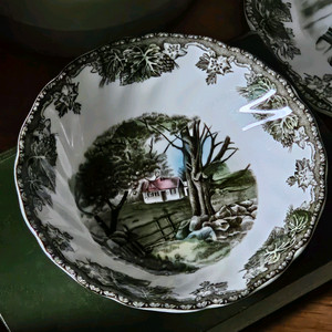 영국 빈티지 존슨브로스 빌리지 베리볼