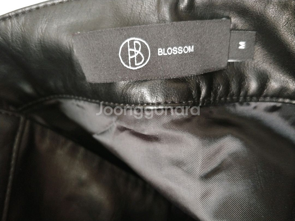 블러썸에이치컴퍼니 레더 스커트--7