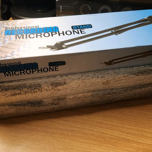 마이크 거치 스탠드 팝니다.