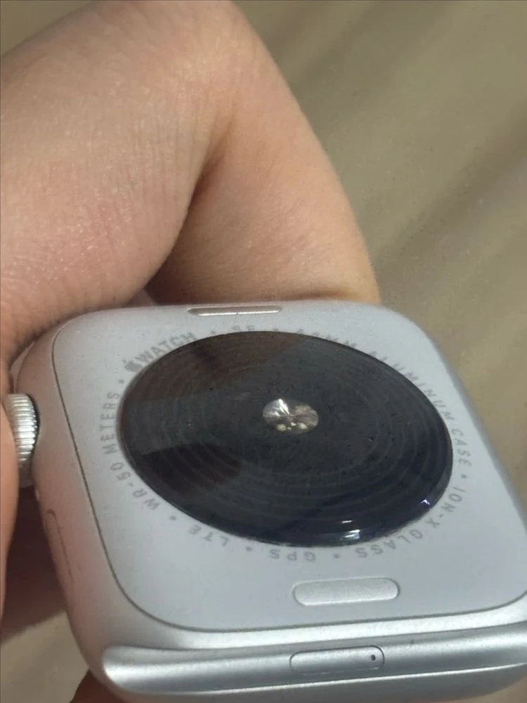 애플워치 SE 2세대 44mm 실버 셀룰러 팝니당 지금 오시면 애눌 가능 이미지