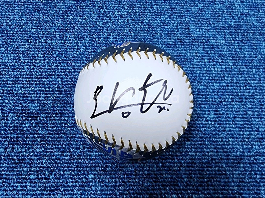 삼성라이온즈 오승환선수 KBO 400세이브 친필싸인볼--1