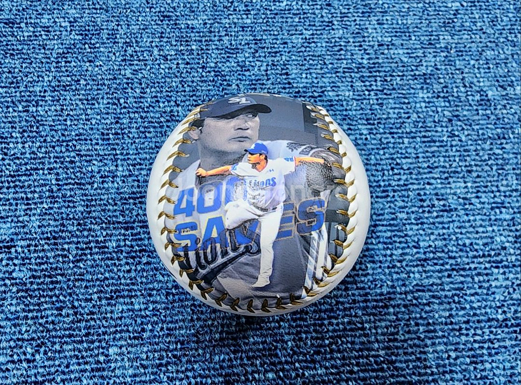 삼성라이온즈 오승환선수 KBO 400세이브 친필싸인볼--0