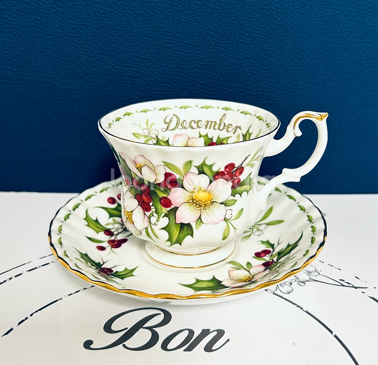 빈티지 로얄 알버트 이달의 꽃 시리즈 중 12월 크리스마스 로즈 찻잔--2