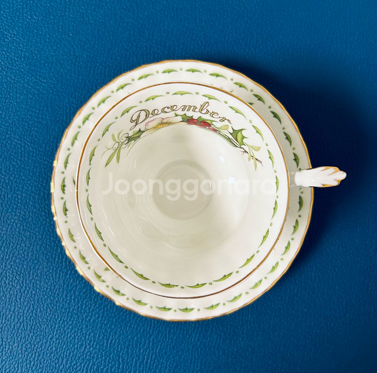 빈티지 로얄 알버트 이달의 꽃 시리즈 중 12월 크리스마스 로즈 찻잔--3