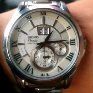 세이코 프리미엄 크로노그래프 시계