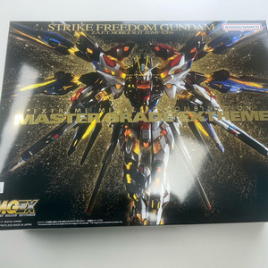 반다이 MGEX 스트라이크프리덤 건담