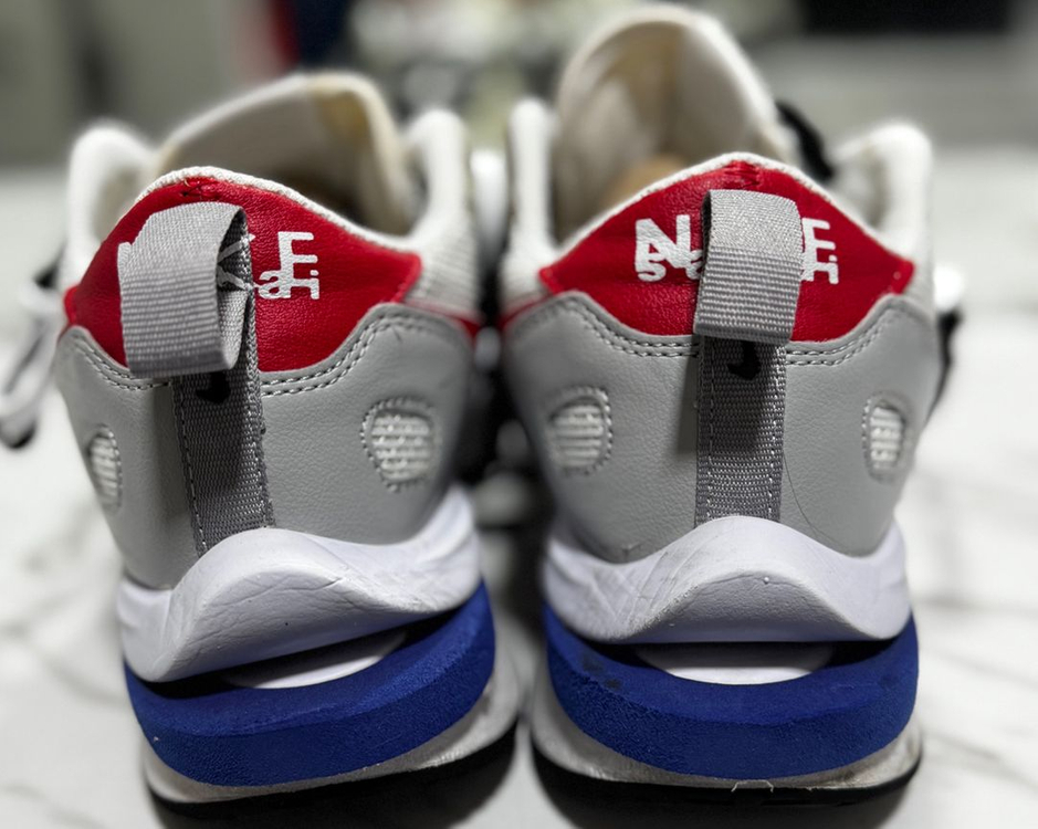 나이키 사카이 베이퍼와플 265인데 조금 작아요 이미지