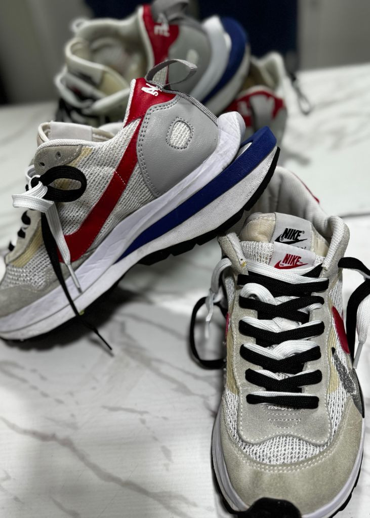 나이키 사카이 베이퍼와플 265인데 조금 작아요 이미지