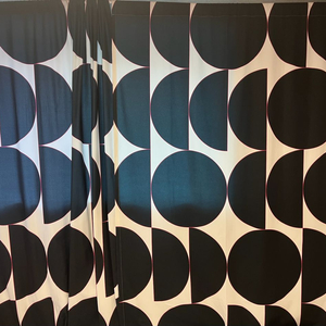 무니무니 블랙 (MOONY MOONIE BLACK비비드 클래식 커튼 (VIVID CLASSIC CURTAIN)