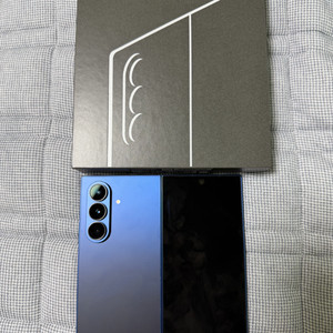 갤럭시Z폴드7 1TB 블루 자급제 풀박스 팝니다.