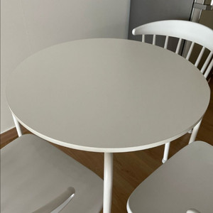 화이트 원형 식탁, 테이블