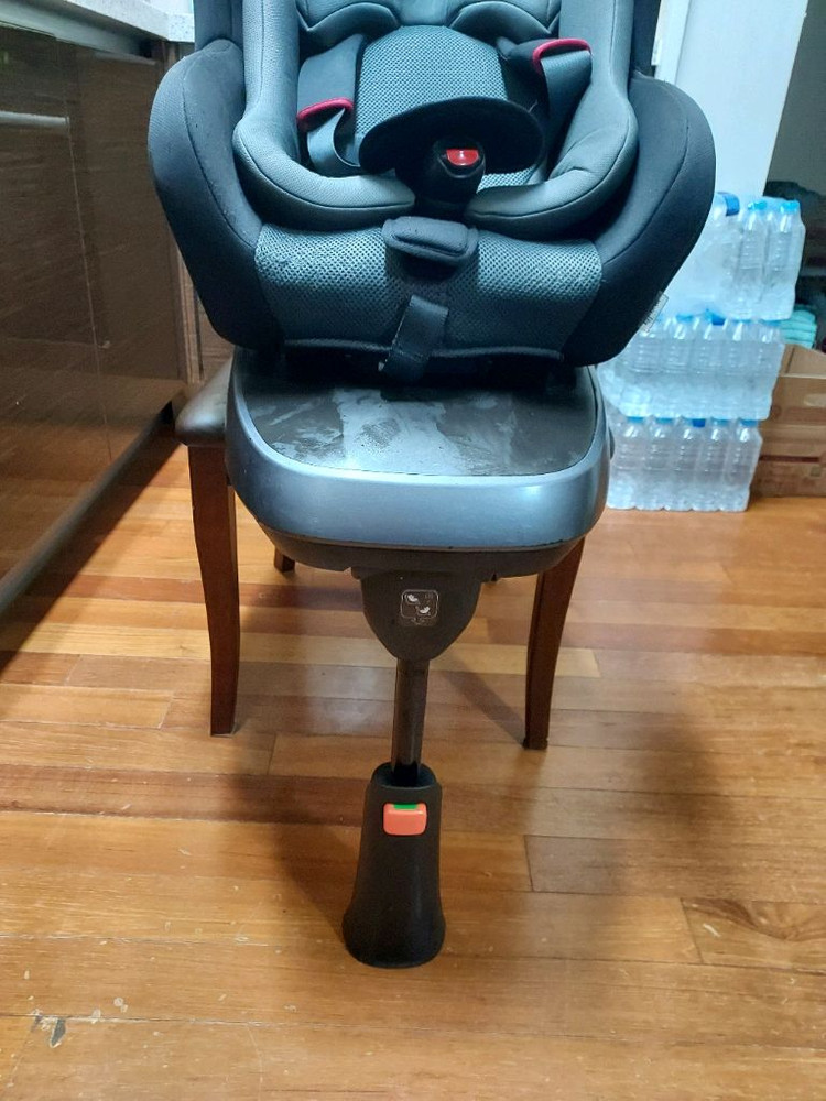 타카타(일본)카시트 신생아~18kg 25000원--2