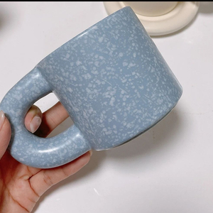 (미사용)뭉툭 점박이 머그컵