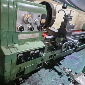 범용선반 한국공작기계 900-3000 이미지