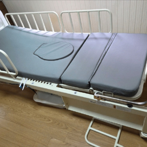 의료용 침대 이미지