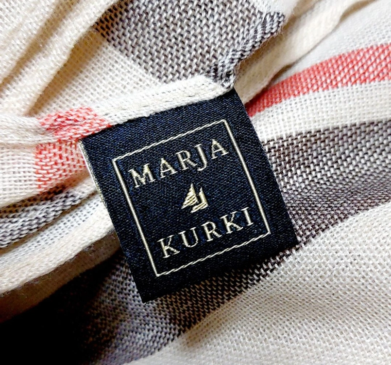마리아꾸르끼MARJAKURKI 목도리 명품 머플러 이미지