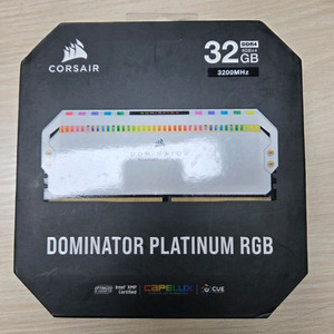 DDR4 3200 커세어 도미네이터 플래티넘 32g (8gb x 4)
