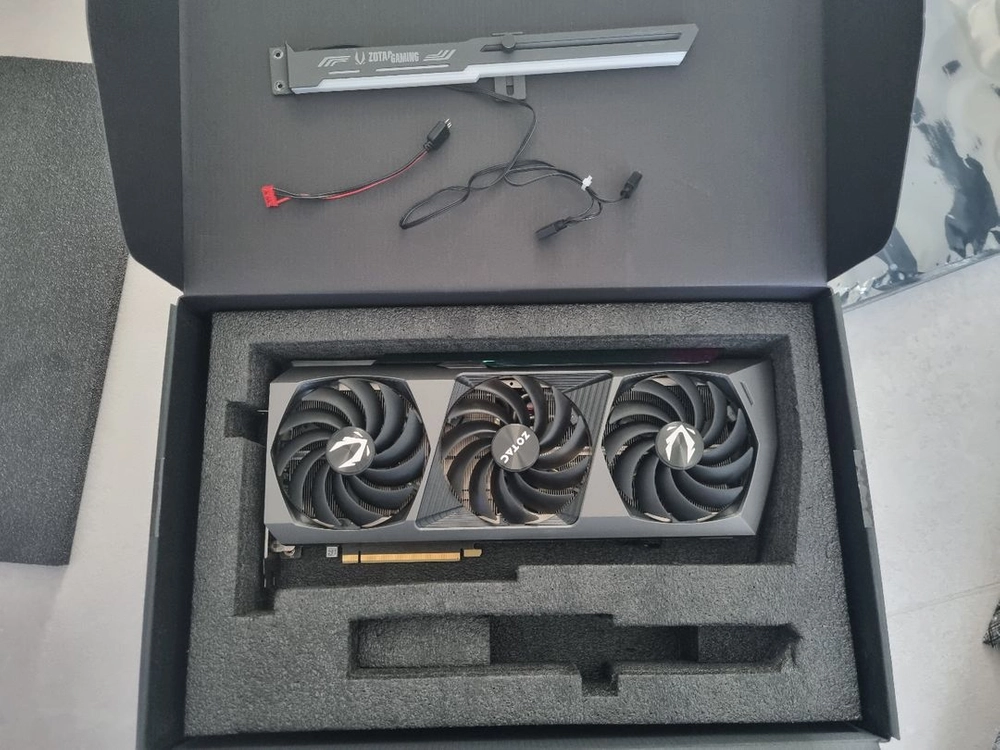 조탁 3080ti 검은호랑이 팝니다. - 안심되는 중고거래