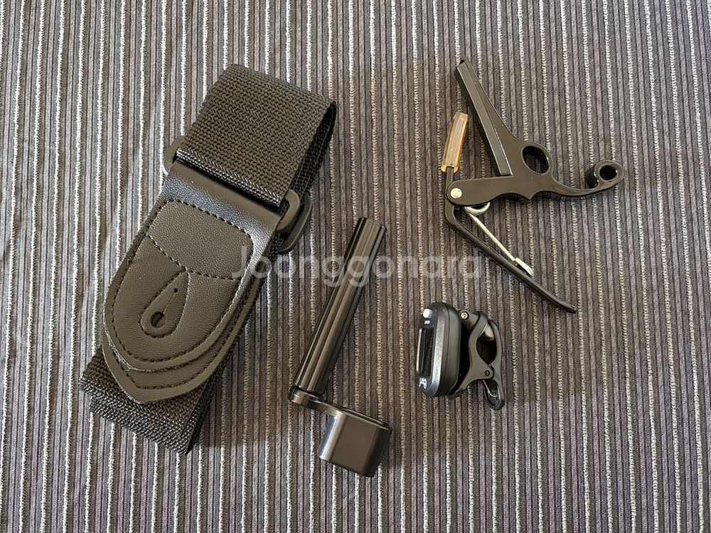 기타 스트랩, 카포, 튜닝기, 줄감개 일괄--0