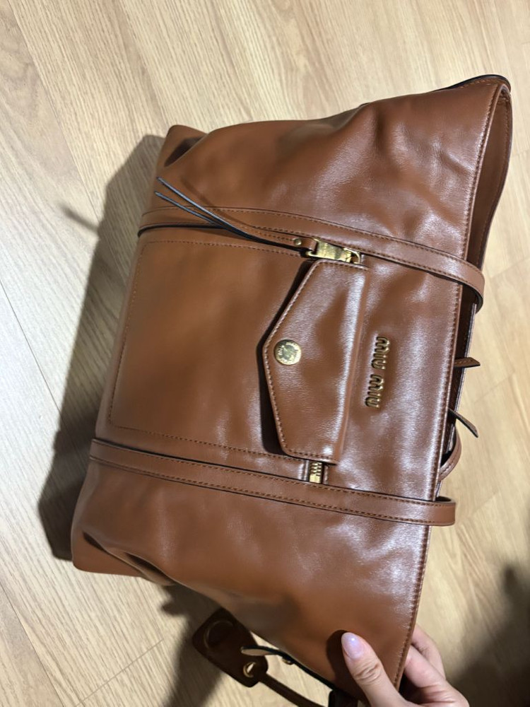 미우미우 레더 서류가방--6