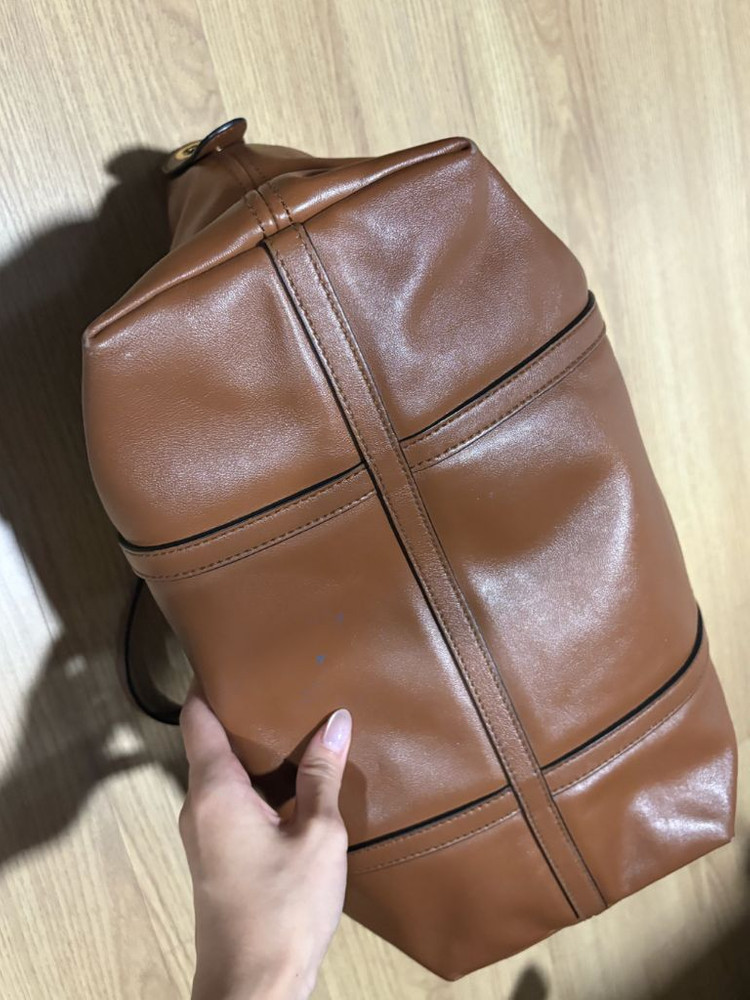 미우미우 레더 서류가방--8