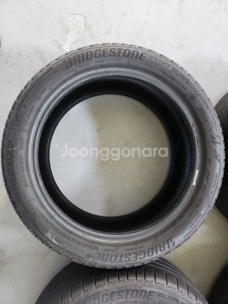 브릿지스톤 225/45R/17 런플랫 타이어--1