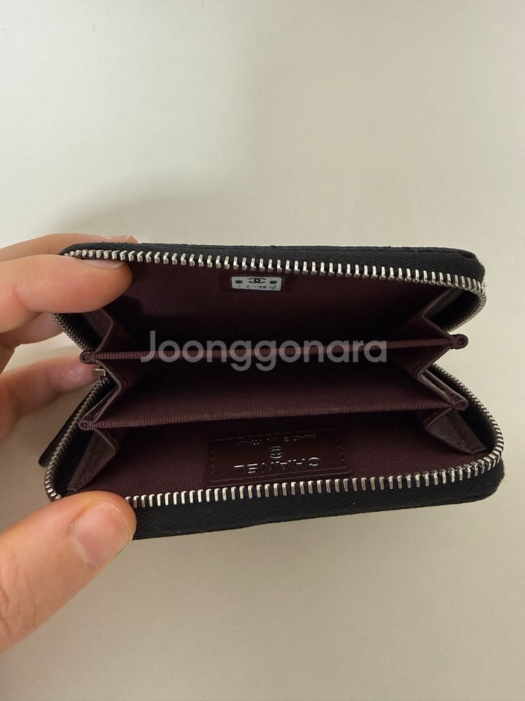샤넬 캐비어 카드지갑 지퍼돌이 은장--1