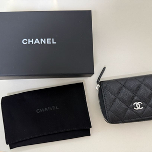 샤넬 캐비어 카드지갑 지퍼돌이 은장