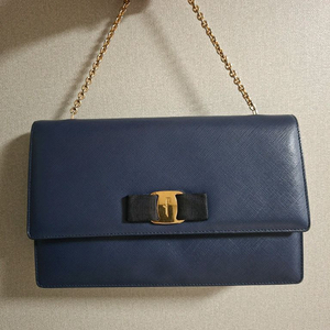 페레가모 크로스백 (정품)