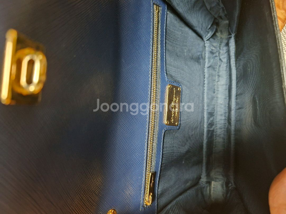 페레가모 크로스백 (정품)--7