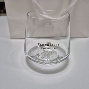 더 페더럴리스트 와인잔 새 제품 (max 2개)