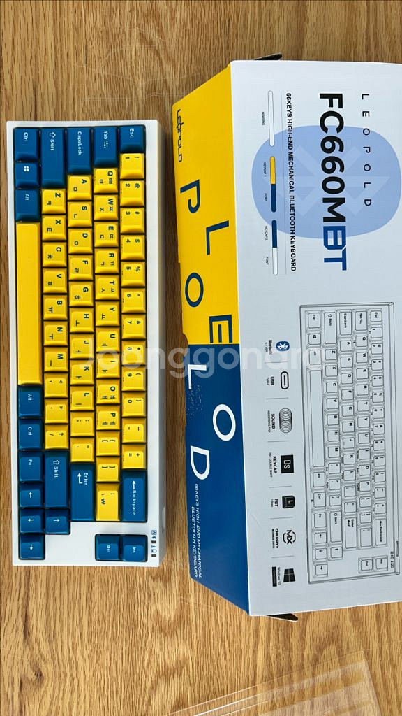 레오폴드 FC660MBT 스웨디시 화이트 블루투스 키보드--0