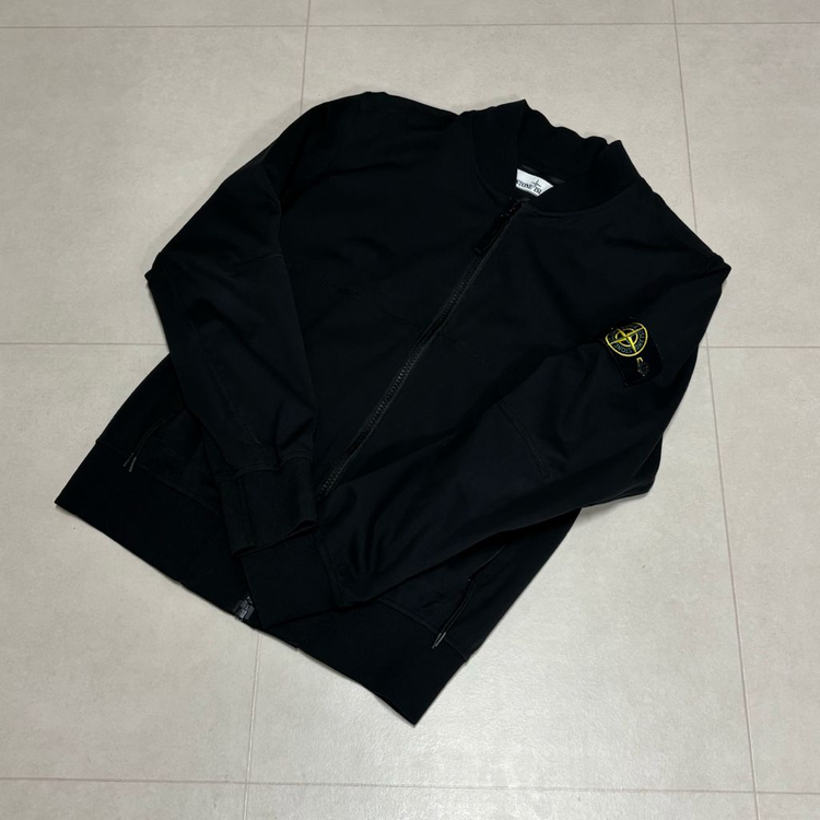 스톤아일랜드 라이트 소프트쉘 봄버자켓--1