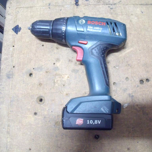 보쉬10.8v충전드릴 ㅡ충전기x
