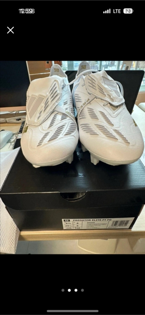 아디다스 프레데터 엘리트 축구화 이미지