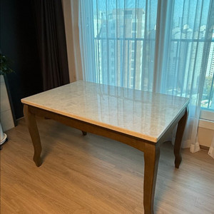 4인용 테이블 식탁