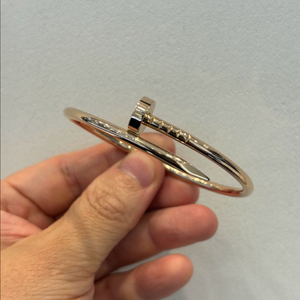 18k 할로우 못팔찌 4.11돈 여자팔찌