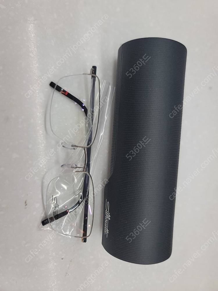 실루엣 5571 서초동 이종석착용 안경 이미지