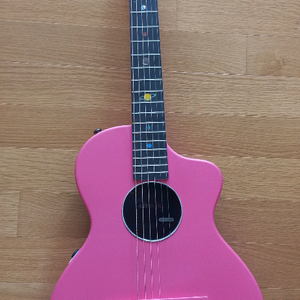 나타샤 아스트로이드 카본 어쿠스틱 기타