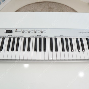 마스터 키보드 팝니다.