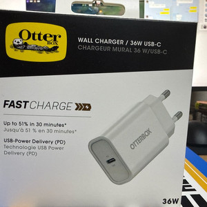 오터박스 PD 충전기 36W USB-C