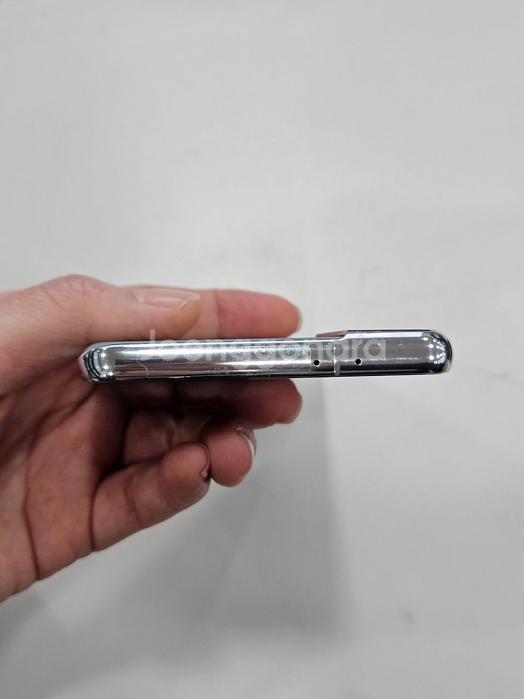 갤럭시S21플러스 실버 판매합니다.--4